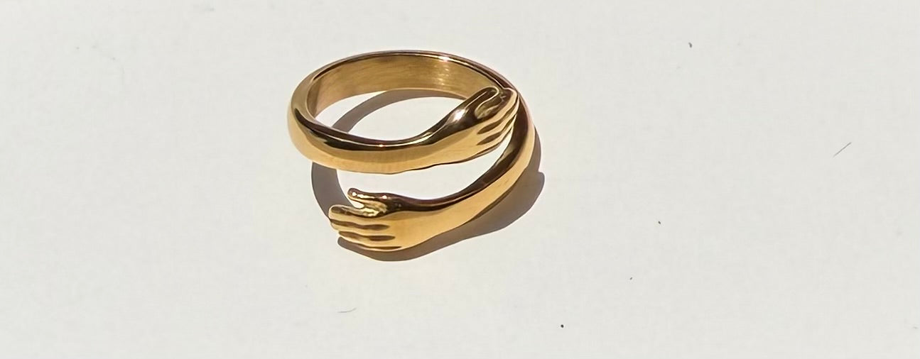 Hug Ring